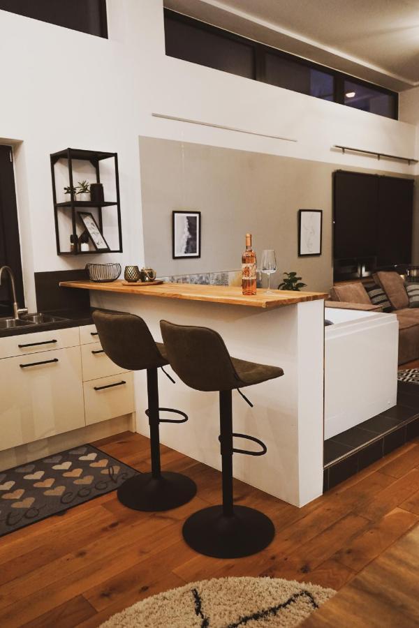 Stilvolles City-Loft Mit Privatem Whirlpool Trier Exteriör bild