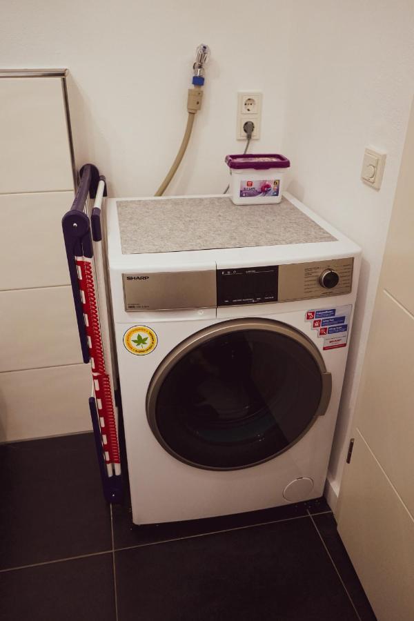 Stilvolles City-Loft Mit Privatem Whirlpool Trier Exteriör bild