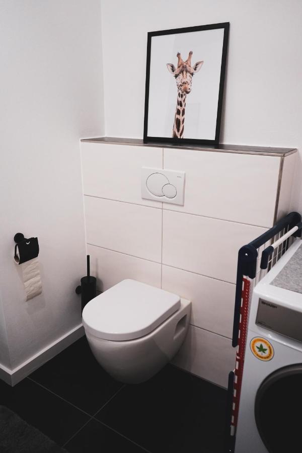 Stilvolles City-Loft Mit Privatem Whirlpool Trier Exteriör bild